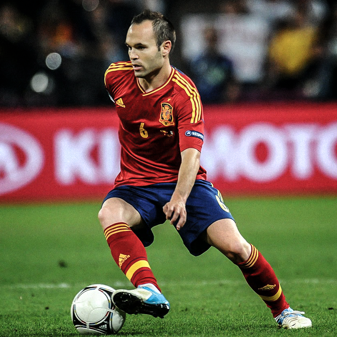 Jersey Iniesta Spain 2010 Legend